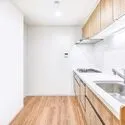 リリファ川崎久地スカイヒル システムキッチン　吊戸棚を備え充実した収納がございます。　CGで作成したリフォームイメージです。