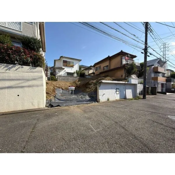 横浜市青葉区新石川４丁目 現地