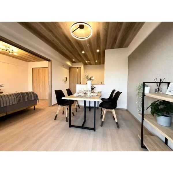 パレス新伊丹二番館 家具・照明は価格に含まれます。(食器・観葉植物・フロアライト以外)