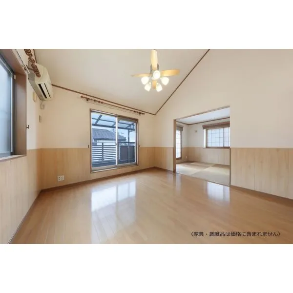 松戸市新松戸南１丁目 2階南向き洋室約8畳