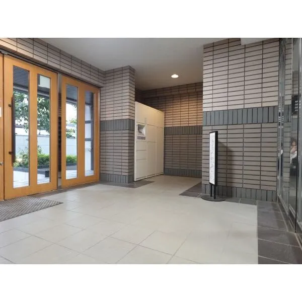 ライオンズマンション調布ヶ丘 マンションエントランス