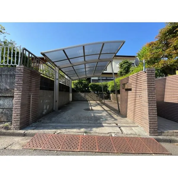 伊勢原市高森4丁目 駐車スペース