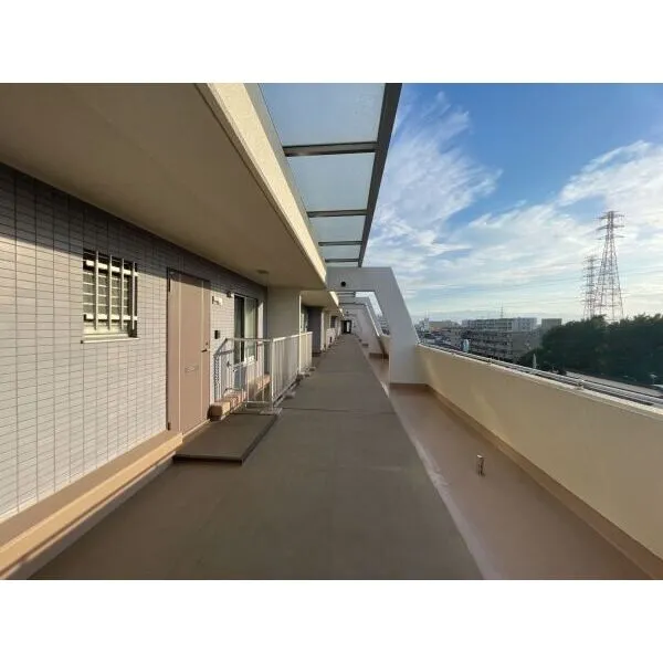 キャッスル相模原 玄関前共用部