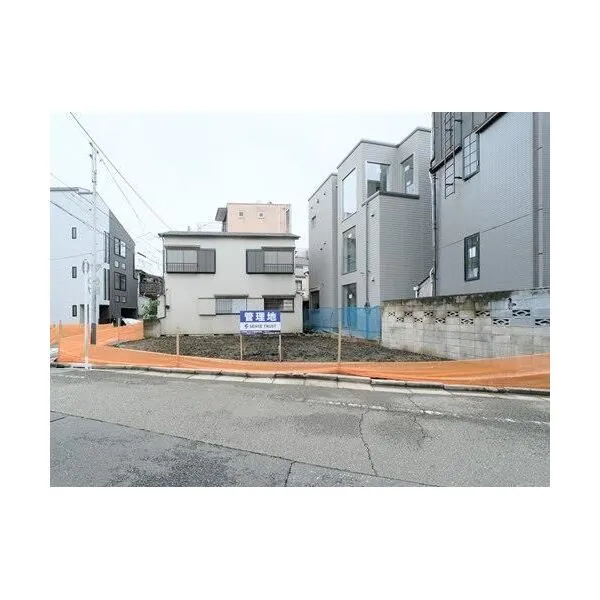 渋谷区神宮前２丁目 現地（撮影　２０２６．０６）