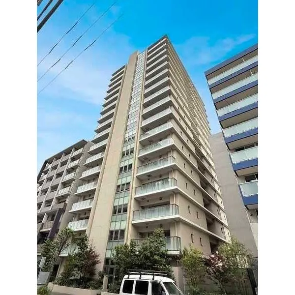 ザ・パークハウス町田フロント 小田急線「町田」駅徒歩5分、JR横浜線「町田」駅徒歩9分の利便性が高い立地。通勤にも便利です。