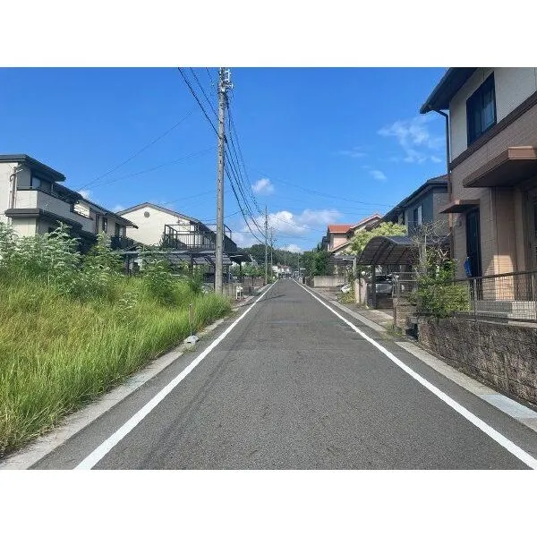 みよし市黒笹２丁目 前面道路（南東側）