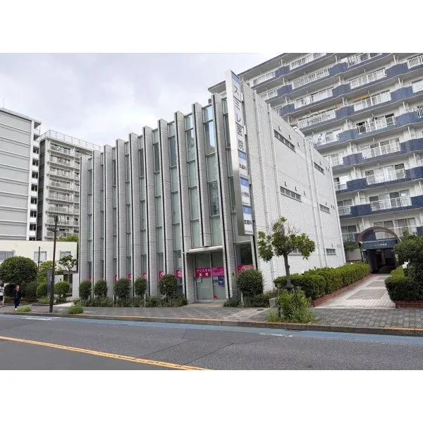 コスモ西葛西ロイヤルフォルム スミレ耳鼻咽喉科医院(病院)まで約550m(徒歩7分)