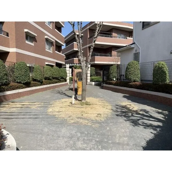 ウィンベルガーデン豊田C棟 お子様が遊べる敷地内の公園