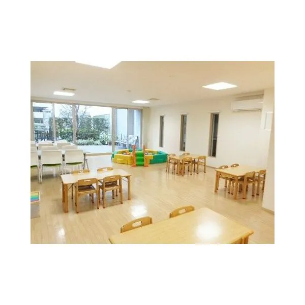 ブローデン青木町公園 オートロック内の共用キッズルーム