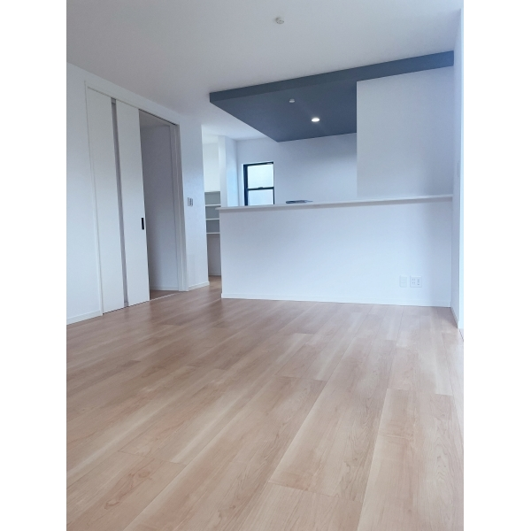 西宮市丸橋町 2023年11月完成予定♪木造ガルバリウム鋼板葺3階建のお住まいです