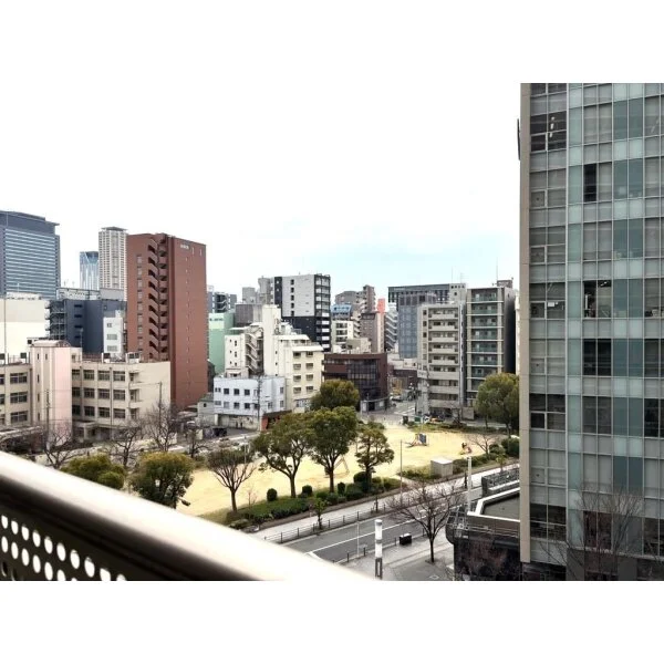 ローレルタワー難波 外観