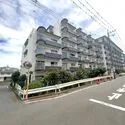 上大岡ハイツＢ棟 駅、小中学校、買い物施設、公園、クリニック等が徒歩10分圏内に揃う利便性！
