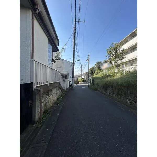大田区南馬込4丁目 前面道路幅員約4.2m(東側から撮影)