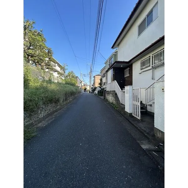 大田区南馬込4丁目 前面道路幅員約4.2m(西側から撮影)