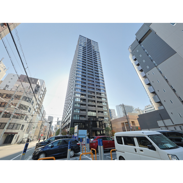 プレサンスレジェンド堺筋本町タワー 外観
