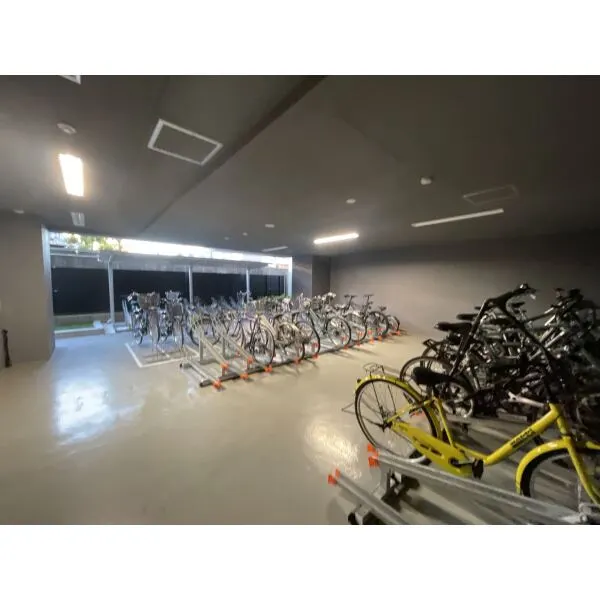 オープンレジデンシア大須門前町 駐輪場
