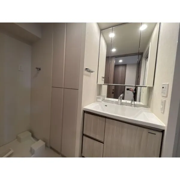 オープンレジデンシア大須門前町 洗面室