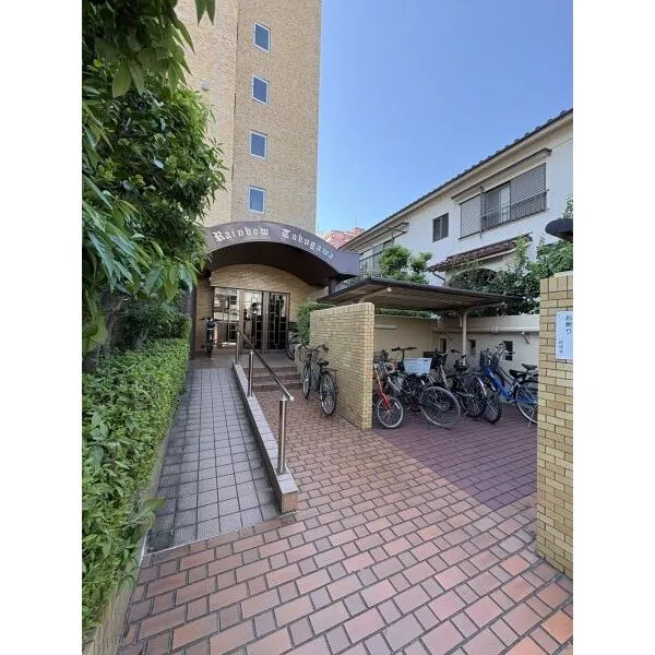 レインボー徳川 エントランス