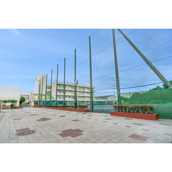 横浜市栄区本郷台５丁目 横浜市立小山台中学校（中学校）まで約1140m（徒歩15分）