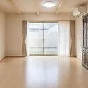 名古屋市天白区中平４丁目 リビング天井高は約2.6ｍもあり開放感のある空間です。