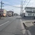 さいたま市見沼区春岡３丁目 北東側前面道路(2)（２０２６年２月撮影）
