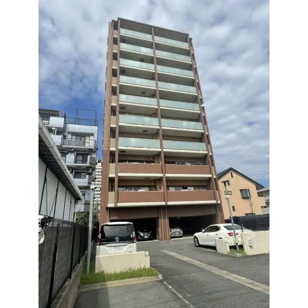 プレサンスロジェ桜山汐路 外観