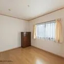 岩倉市大市場町郷廻 洋室