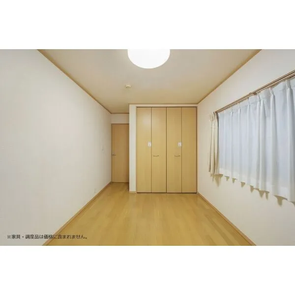 岩倉市大市場町郷廻 洋室