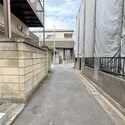 足立区西綾瀬２丁目 前面道路（物件：左手）