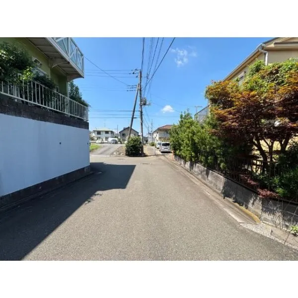 川崎市多摩区栗谷3丁目 前面道路含む現地写真