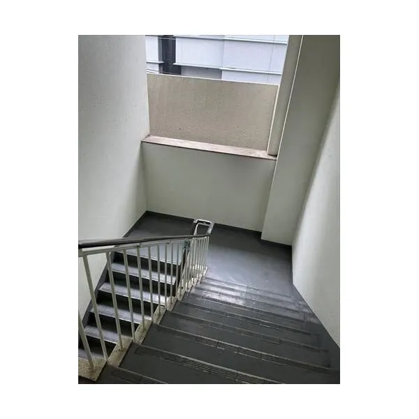 名古屋市中区新栄1丁目 階段部分