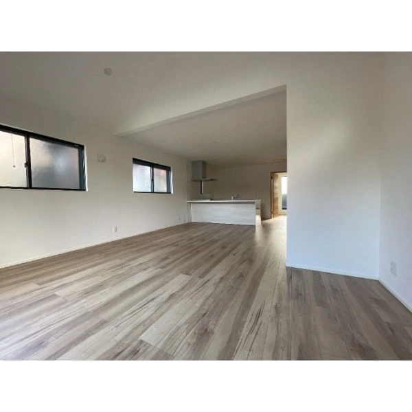 横浜市西区伊勢町３丁目 リビング