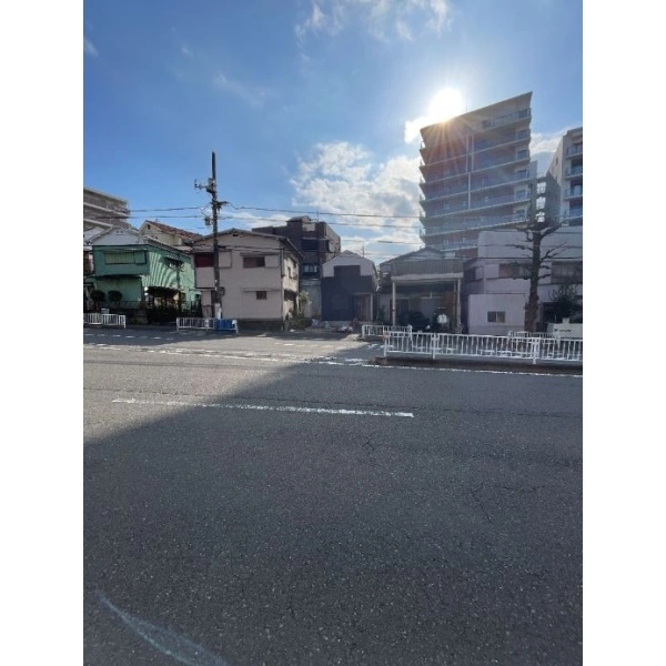 横浜市西区伊勢町３丁目 前面道路