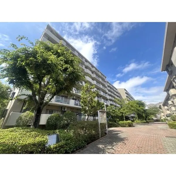 小松川グリーンハイツ一号棟 マンション外観