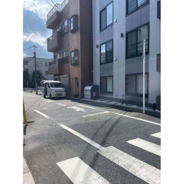 世田谷区瀬田４丁目 車のナンバーのぼかしが必要な場合はぼかしをお願いいたします。