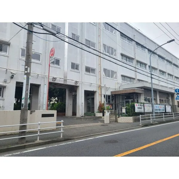 横浜市保土ケ谷区境木本町 横浜市立境木中学校（中学校）まで約760m（徒歩10分）