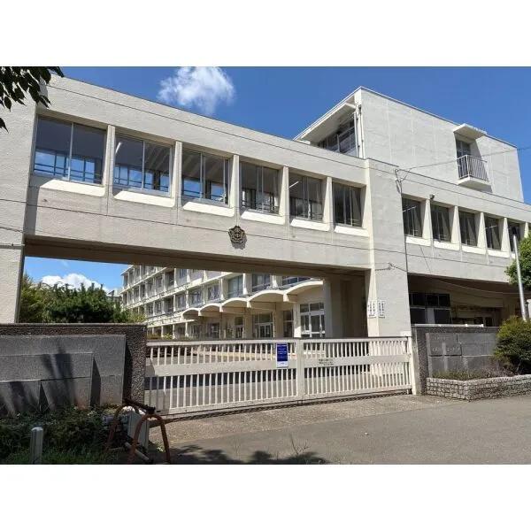 東村山市富士見町３丁目 東村山市立東村山第一中学校（中学校）まで約950m（徒歩12分）