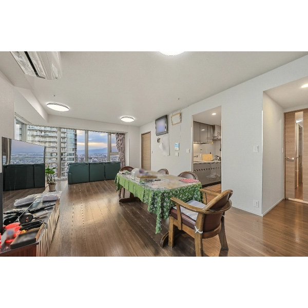 リーフィアタワー海老名アクロスコート リビングダイニング約18.8畳