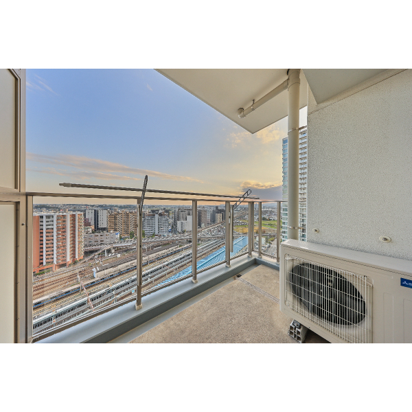 リーフィアタワー海老名アクロスコート 南東側バルコニー