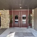 ファインフラッツ京都御苑 石をふんだんに使用しており、重厚感があります