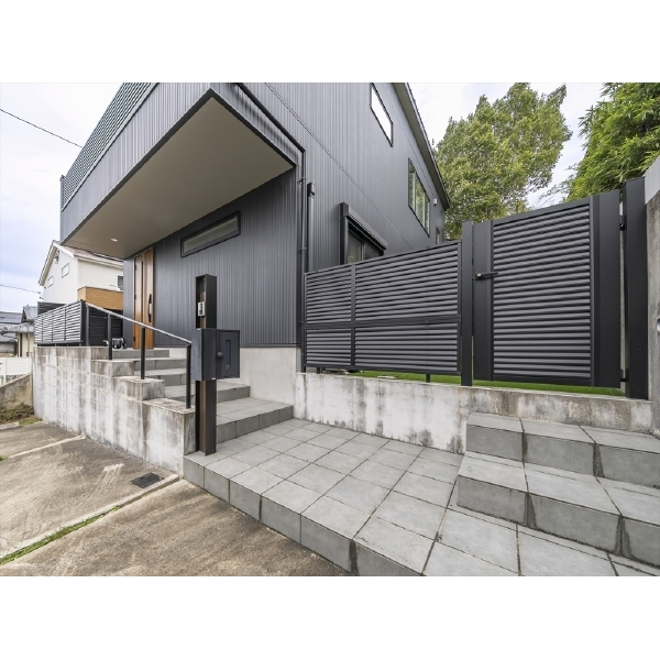 名古屋市千種区徳川山町３丁目 玄関