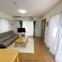 流山市江戸川台西３丁目 三面採光のリビング・ダイニング約12.9畳（床暖房）