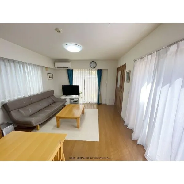 流山市江戸川台西３丁目 三面採光のリビング・ダイニング約12.9畳（床暖房）