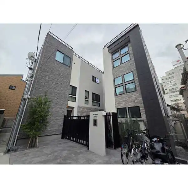 リムテラス四谷ザ・クラス 外観