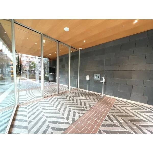 ＭＩＤ　ＴＯＷＥＲ　ＧＲＡＮＤ エントランス