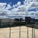 ザ・パークハウス阿倍野三明町 地上12階建の6階部分に位置しています。周辺に高い建物が少ないため、開放的な景色が広がります。