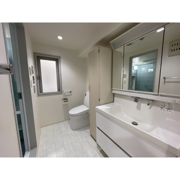 逗子マリーナ厚生用建物８号棟 洗面室