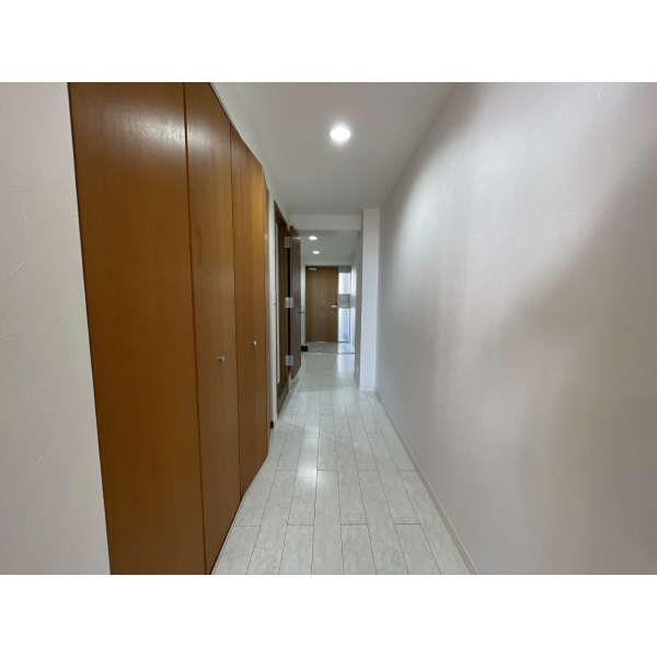 逗子マリーナ厚生用建物８号棟 廊下