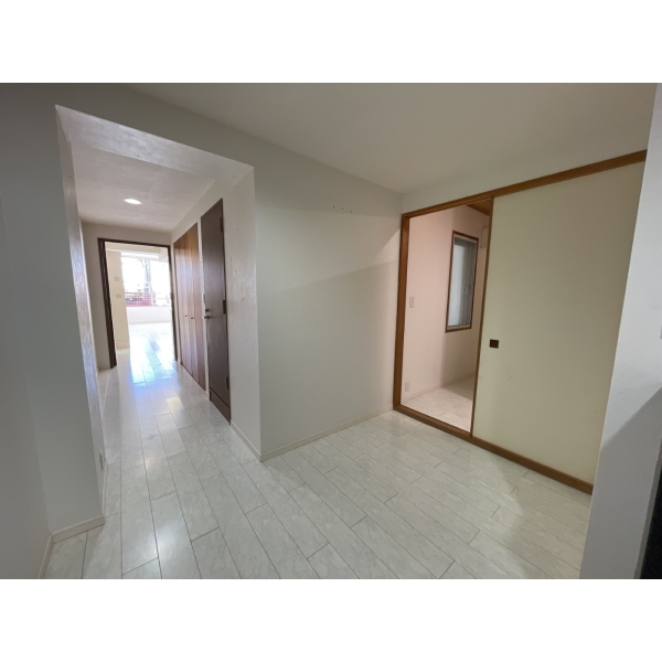 逗子マリーナ厚生用建物８号棟 廊下