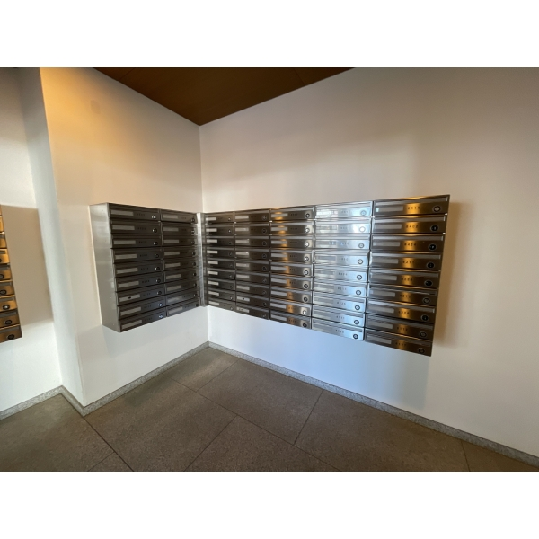 逗子マリーナ厚生用建物８号棟 メールボックス